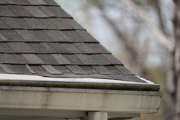 Finley's Roofing Logo