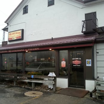 Heidelberg Restaurant & Tavern - Entrance from parking - German Near Me - Heidelberg, Ontario Heidelberg Restaurant & Tavern - Entrance from parking - German Near Me - Heidelberg, Ontario