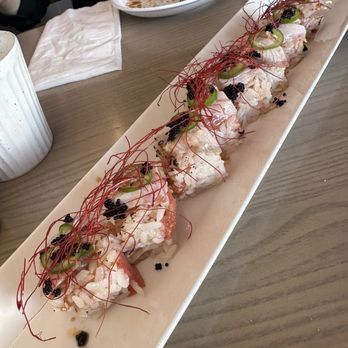 Akami Sushi - Arcadia Roll - Sushi Bars Near Me - Arcadia, California