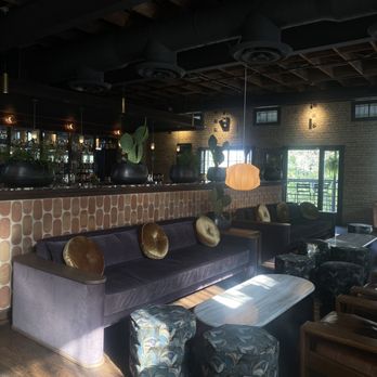 Marlow - Cocktail Bars Near Me - Austin, Texas