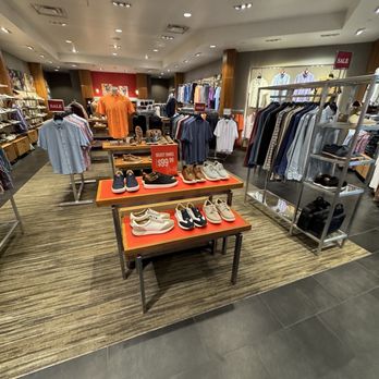 Johnston & Murphy - Shoe Stores Near Me - Franklin, Tennessee