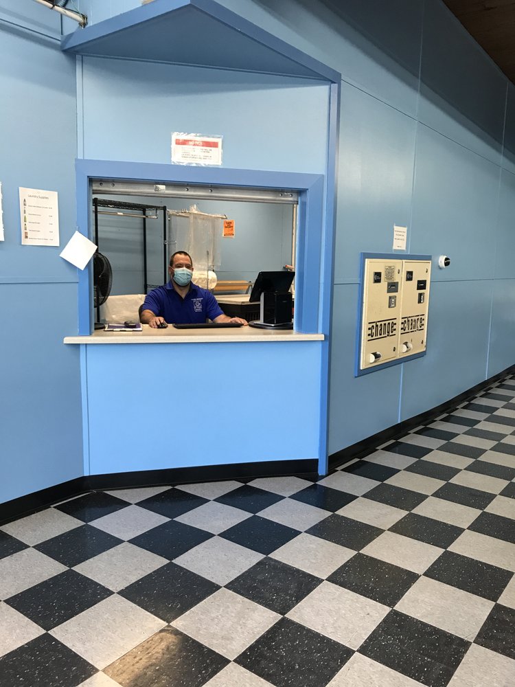 EZ WASH STARK Updated September 2024 13056 SE Stark St, Portland