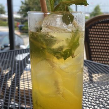 Fork & Tap - Peach No-Jito Mocktail - Sandwiches Near Me - Port Washington, Wisconsin