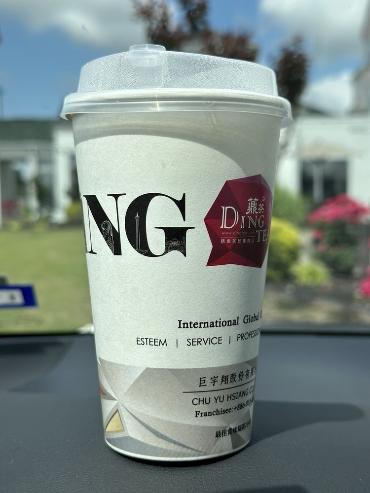Social spots from Ding Tea