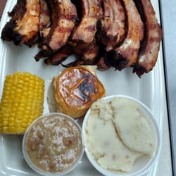 Ray's Country Smokehouse & Grill - Rack of ribs