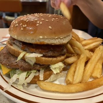 Bob’s Big Boy - Super Big Boy Combo - American Near Me - Burbank, California