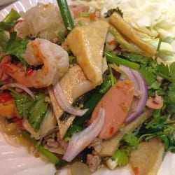 Tom Yum Cafe - Seafood salad