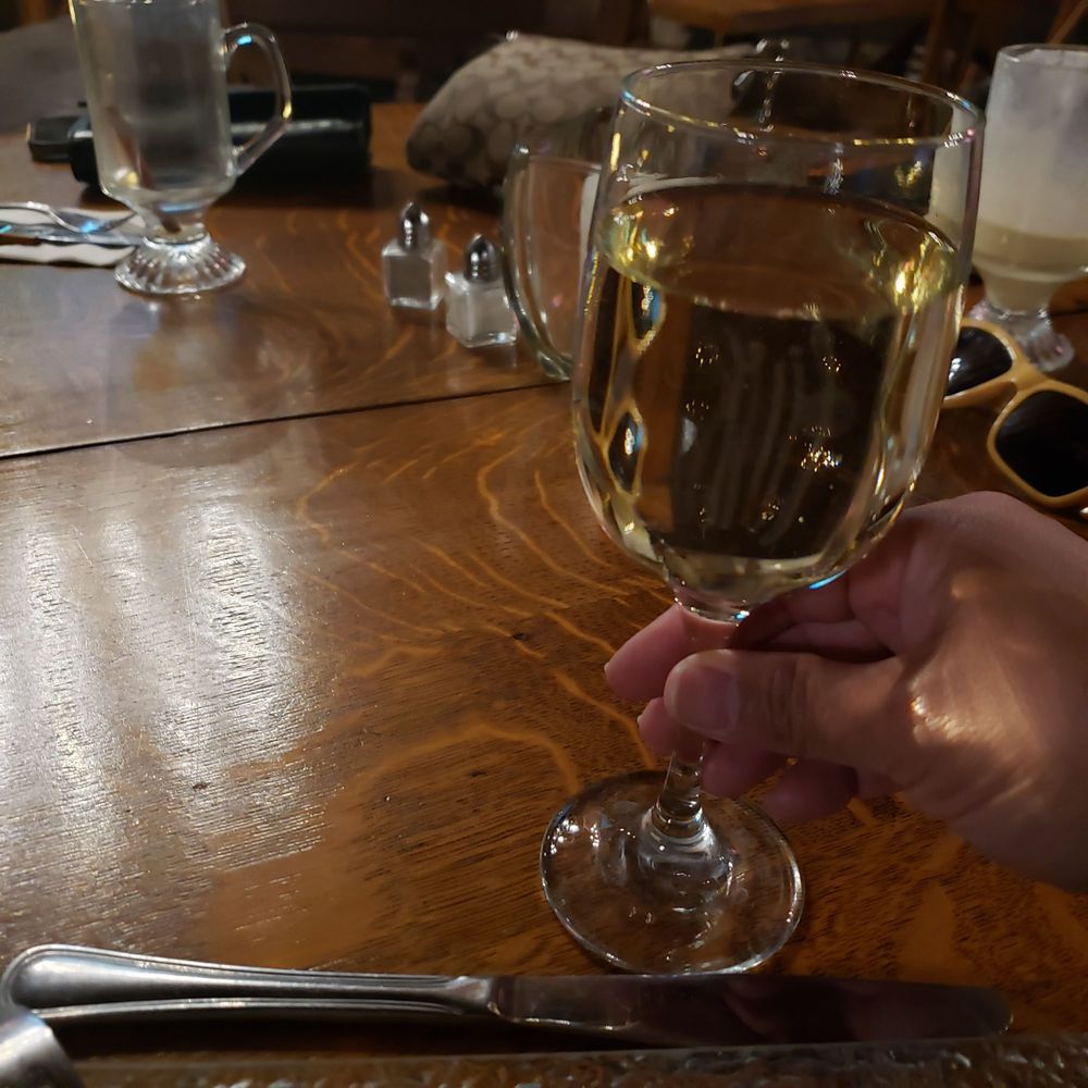 Inn at Millrace Pond - My friend was done with her drink by the time mine glass of wine came. - Bed & Breakfast Near Me - Hope, New Jersey