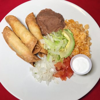 3 Aguilas Taqueria - Annapurna - CHICKEN FLAUTAS - Tacos Near Me - Denton, Texas