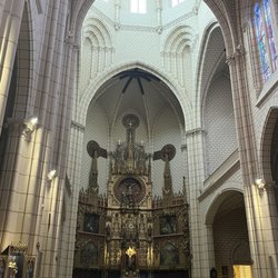 Iglesia de la Santa Cruz - It's a beautiful church and first time here