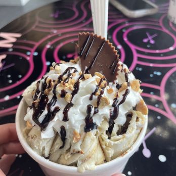 Mixins Rolled Ice Cream - Butter Me up - Ice Cream & Frozen Yogurt Near Me - Omaha, Nebraska Mixins Rolled Ice Cream - Butter Me up - Ice Cream & Frozen Yogurt Near Me - Omaha, Nebraska