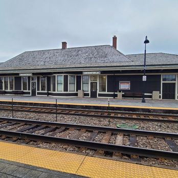 Deerfield Metra - Metro Stations Near Me - Deerfield, Illinois