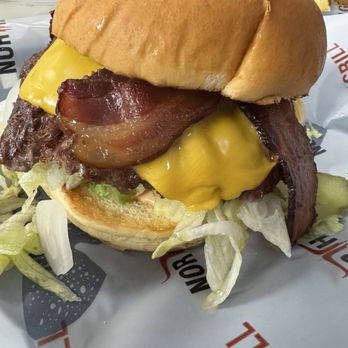 North South Grill - Bacon cheeseburger - Burgers Near Me - Pembroke Pines, Florida