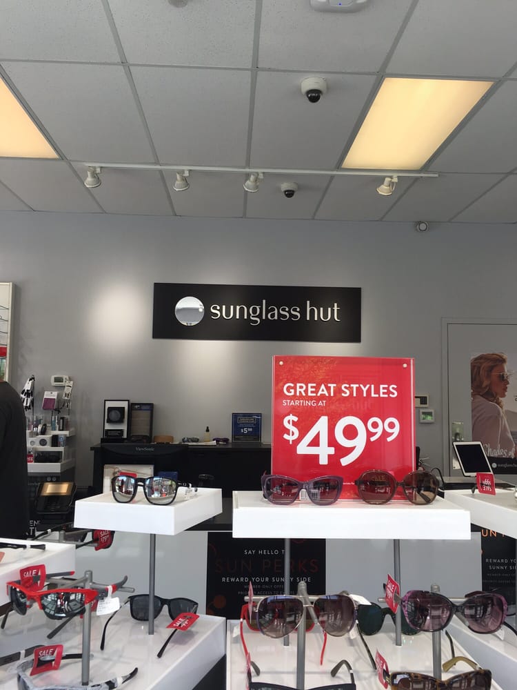 SUNGLASS HUT Updated September 2024 18527 Outlet Blvd, Chesterfield