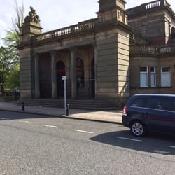Shipley Art Gallery - The Shipley looking fine in the sun