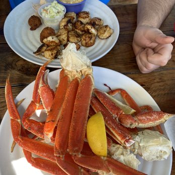 Iguanas - Blacked scallops and crab legs - Seafood Near Me - St. Simons, Georgia