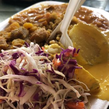 El Sion - Arroz con pollo verde (green rice chicken) - Peruvian Near Me - Aguadilla Pueblo, Puerto Rico