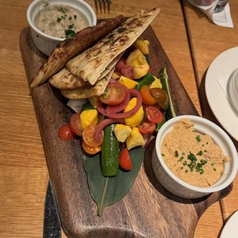 Harvest - Garden mezze platter - New American Near Me - Laguna Beach, California