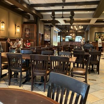 La Carreta - Miramar - Seating - Cuban Near Me - Miramar, Florida La Carreta - Miramar - Seating - Cuban Near Me - Miramar, Florida