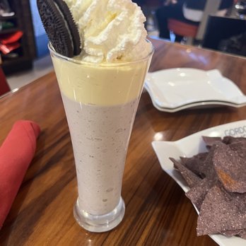 Gordon Ramsay Burger Las Vegas - Creme Brûlée Oreo Shake - Burgers Near Me - Las Vegas, Nevada