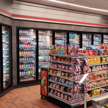 QuikTrip - a grocery store with a variety of products - Convenience Stores Near Me - Addison, Illinois