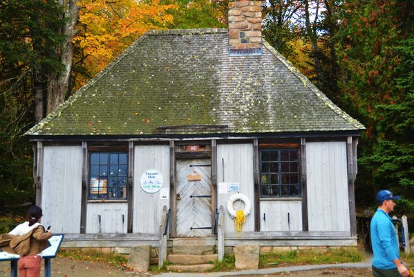 Thunder Hole by null