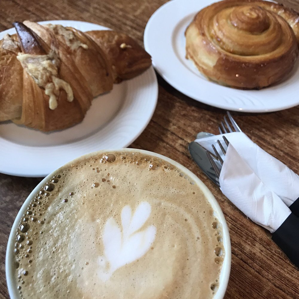 Le Coffee Shop - Breakfast & Brunch Near Me - Temecula, California Le Coffee Shop - Breakfast & Brunch Near Me - Temecula, California