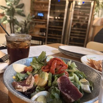 Bianca - Salade Woodgrilled Bigeye Tuna Nicoise Salad - New American Near Me - Chestnut Hill, Massachusetts
