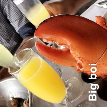 Tom Ham's Lighthouse - HUGE lobster claws - Breakfast & Brunch Near Me - San Diego, California Tom Ham's Lighthouse - HUGE lobster claws - Breakfast & Brunch Near Me - San Diego, California