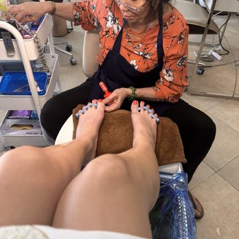 Lux Nails & Spa - Technician at work - Nail Salons Near Me - Azusa, California Lux Nails & Spa - Technician at work - Nail Salons Near Me - Azusa, California
