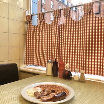 Regency Café - Set breakfast with bacon, sausage, eggs and baked beans! - Cafes Near Me - London, XGL
