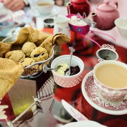 Tea at 1024 - Yummy scones with cream/jam