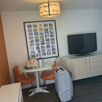 Inn at Venice Beach - Dresser, TV and table inside room - Hotels Near Me - Venice, California Inn at Venice Beach - Dresser, TV and table inside room - Hotels Near Me - Venice, California