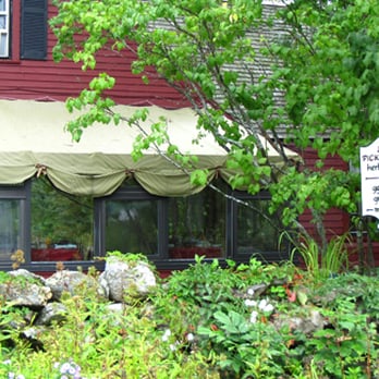 Pickity Place - Looking toward the dining room from the garden - American Near Me - Mason, New Hampshire