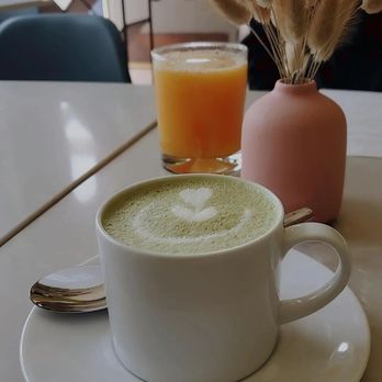Flapjax - Organic matcha latte & orange juice. - New American Near Me - Santa Monica, California Flapjax - Organic matcha latte & orange juice. - New American Near Me - Santa Monica, California