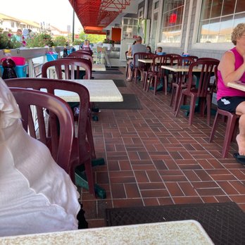 Malia's Cafe - Outdoor dining - Breakfast & Brunch Near Me - Ocean City, Maryland