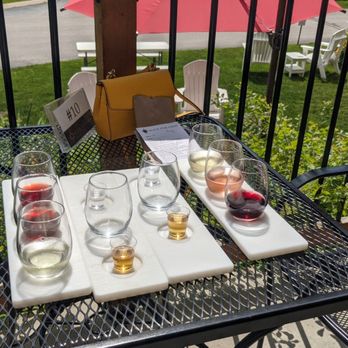 Black Star Farms - Flights and spirit tasting. - Wineries Near Me - Suttons Bay, Michigan
