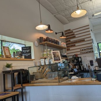 Blockhouse Coffee & Kitchen - Coffee & Tea Near Me - Richmond, Texas