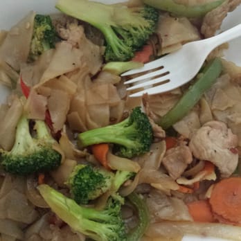 Thai T - Pad kee mow - Thai Near Me - Rancho Cucamonga, California Thai T - Pad kee mow - Thai Near Me - Rancho Cucamonga, California