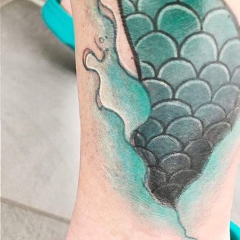 Broken Lantern Tattoo - Tattoo Near Me - Charleston, South Carolina