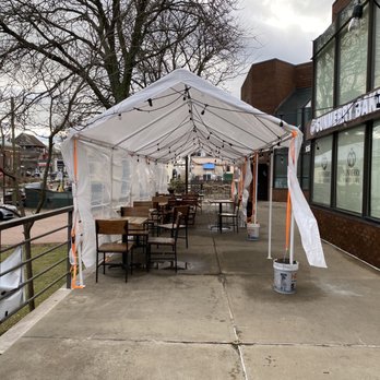 Sunmerry Bakery - Outdoor seating - Bakeries Near Me - Fort Lee, New Jersey