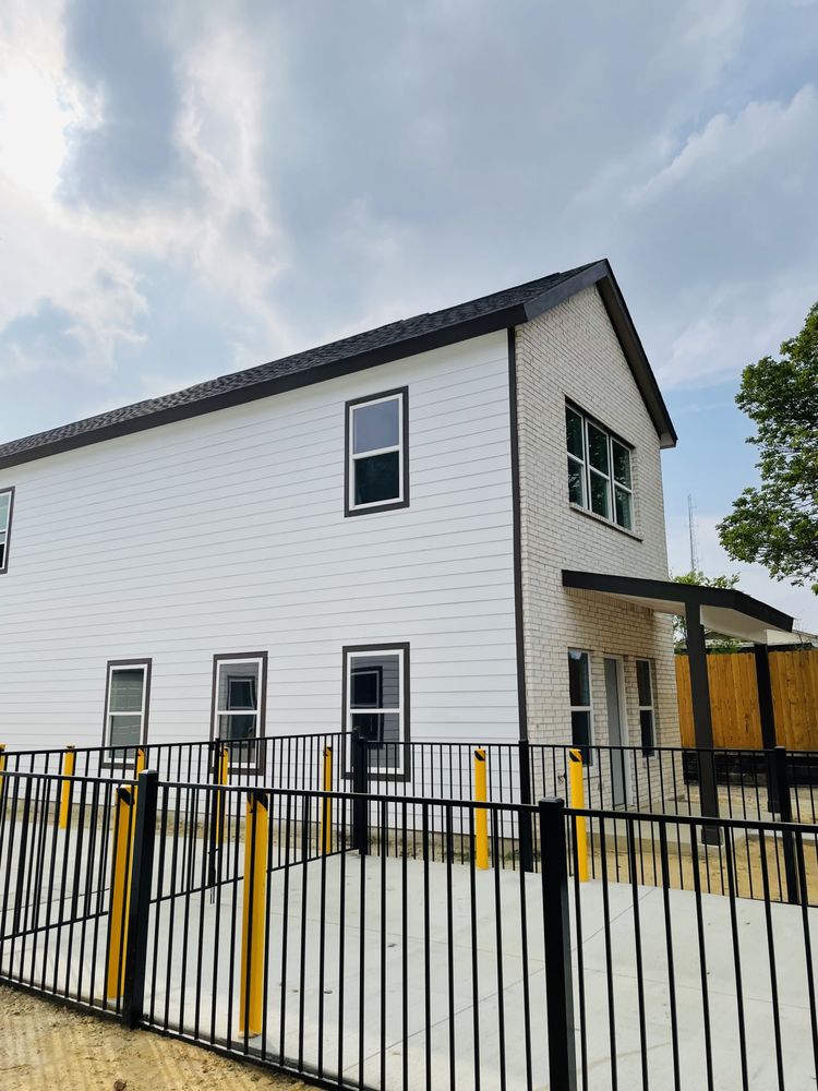 Slide of Vanguard General Contracting