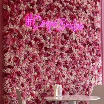 Crepe Brulee - cute photo area - Desserts Near Me - Albuquerque, New Mexico
