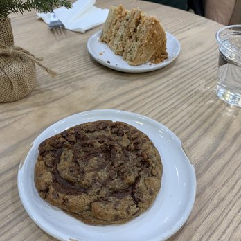 Bakesale Treat Parlor - Bakeries Near Me - Wichita, Kansas