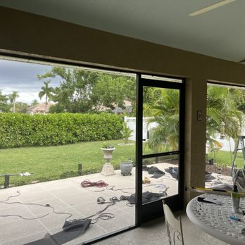 Gulf Coast Rescreen - a view of the back yard - General Contractors Near Me - Venice, Florida Gulf Coast Rescreen - a view of the back yard - General Contractors Near Me - Venice, Florida