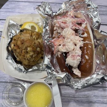 James Hook & Co - Stuffed clam was pretty good, seafood dish. Not amazing but good to me.butter at very bottom. Large Lobster Roll with Mayo right - Seafood Near Me - Boston, Massachusetts James Hook & Co - Stuffed clam was pretty good, seafood dish. Not amazing but good to me.butter at very bottom. Large Lobster Roll with Mayo right - Seafood Near Me - Boston, Massachusetts