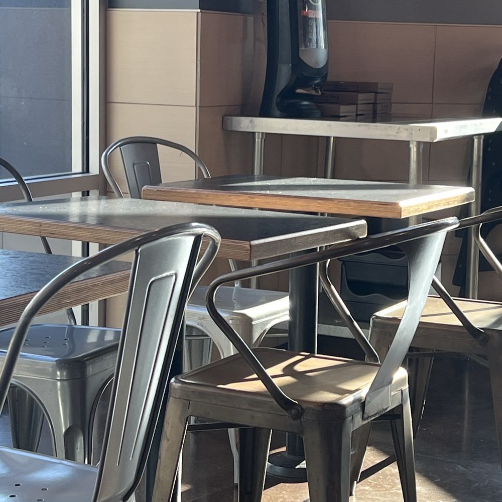 Table dirty. Table dirty.