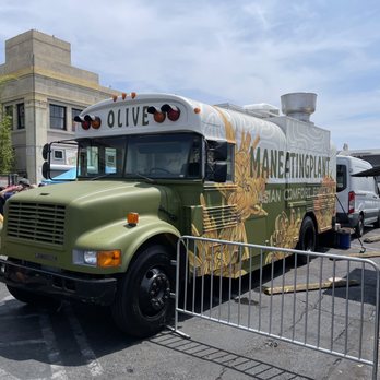 MANEATINGPLANT - Food Trucks Near Me MANEATINGPLANT - Food Trucks Near Me