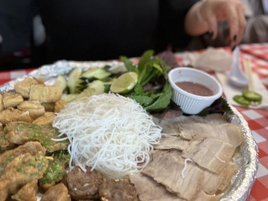 Mi Lacay Eden by null