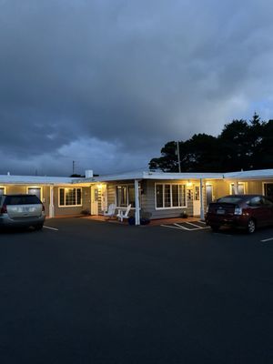 Deane’s Oceanfront Lodge by null